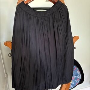 Gap Midi Black Pleated Skirt
